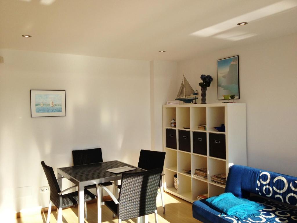 Apartamentos Puerto Basella Вильянуэва-де-Ароса Номер фото
