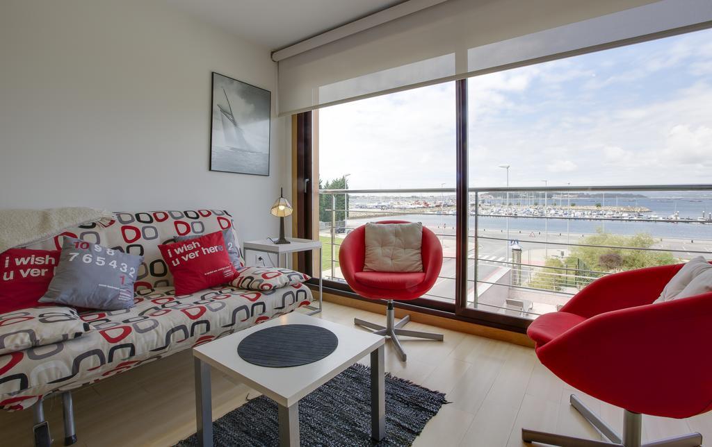 Apartamentos Puerto Basella Вильянуэва-де-Ароса Экстерьер фото