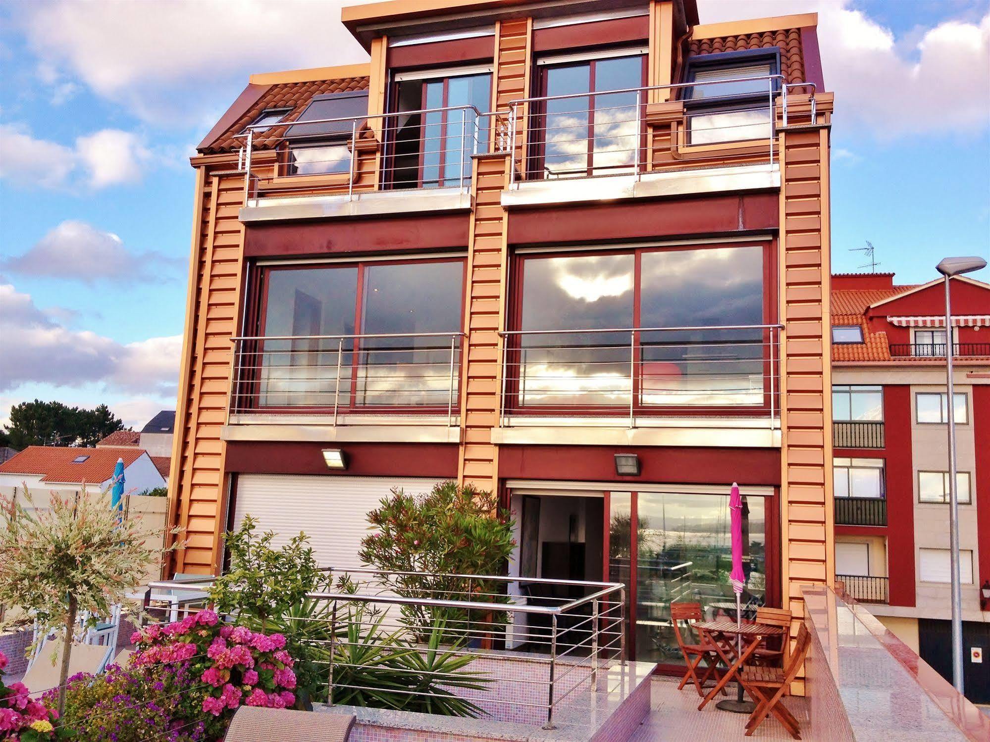 Apartamentos Puerto Basella Вильянуэва-де-Ароса Экстерьер фото